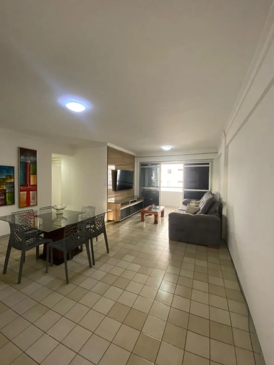 Furnished 3-bedroom apartment with balcony