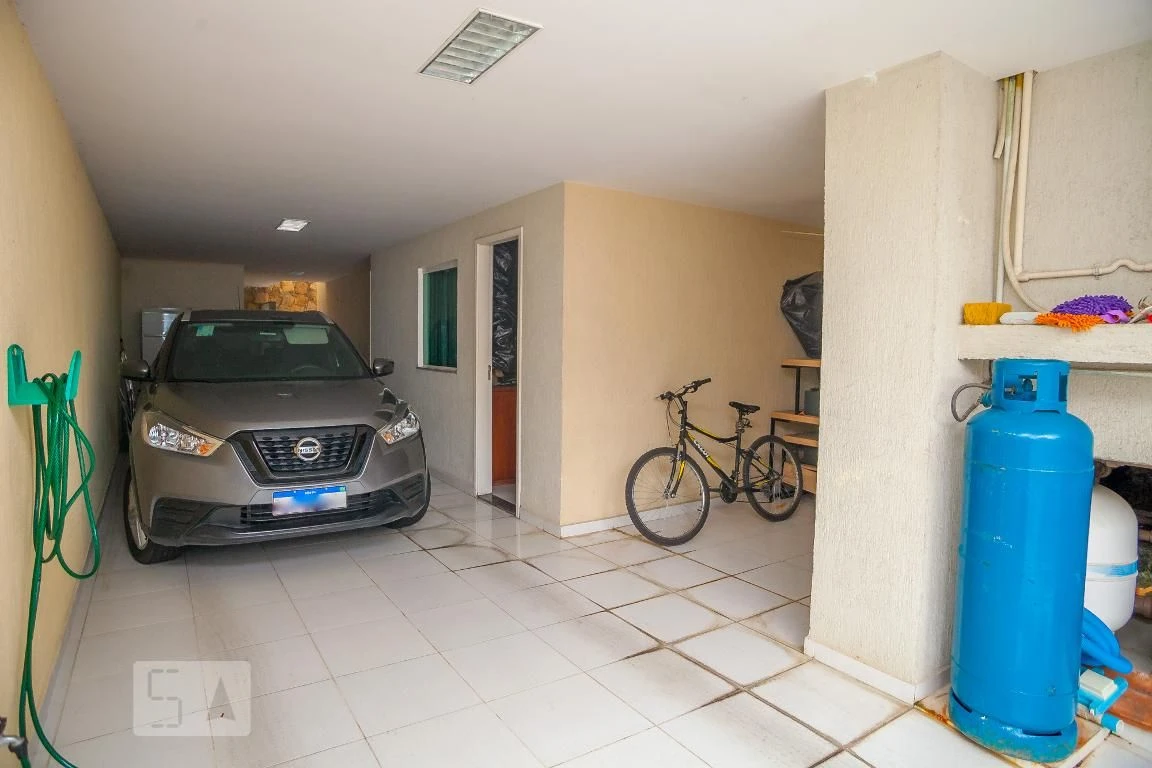 Власний басейн та 4 спальні: будинок 330 м² — photo 27