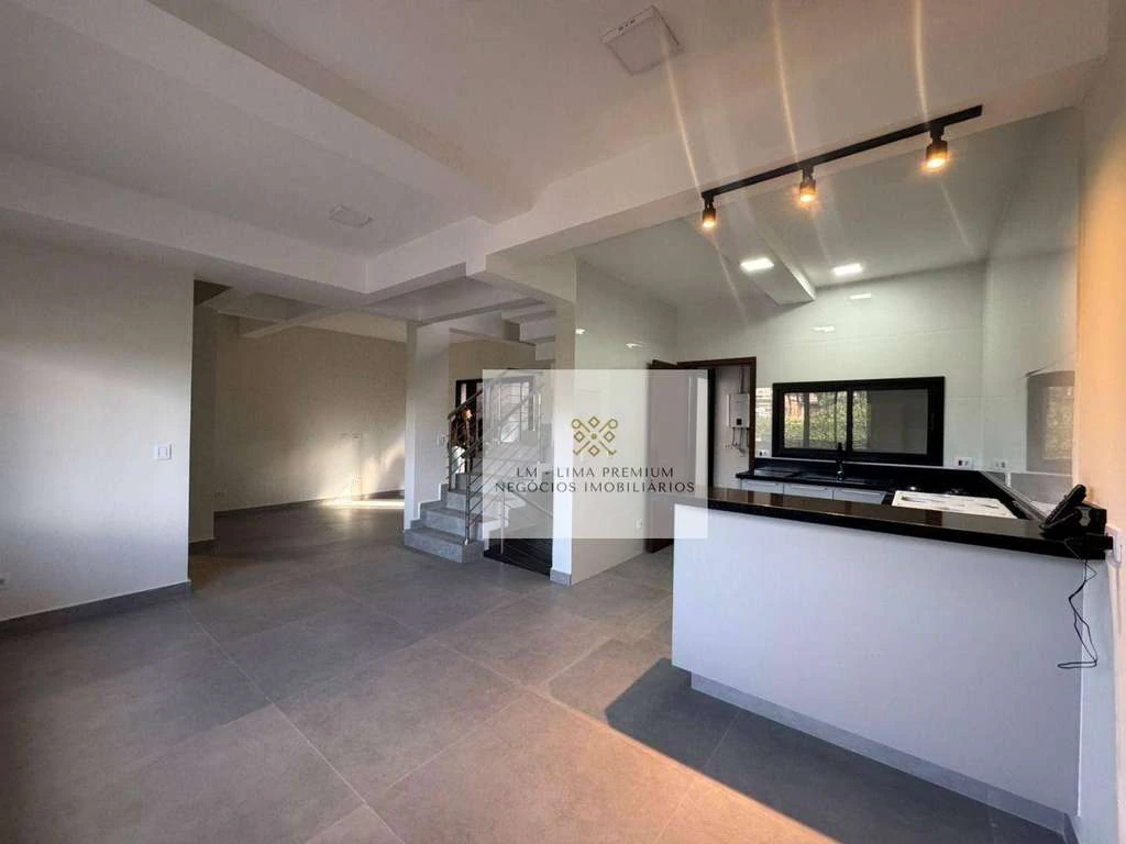 3-bedroom house with 230 m² and 5 parking spaces — photo 2