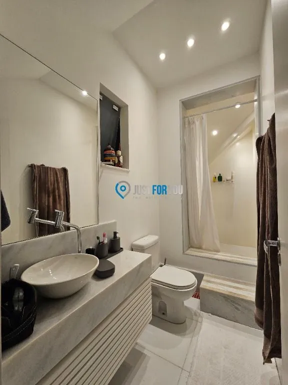 Casa com 4 dormitórios e 5 banheiros, 650 m² — photo 54