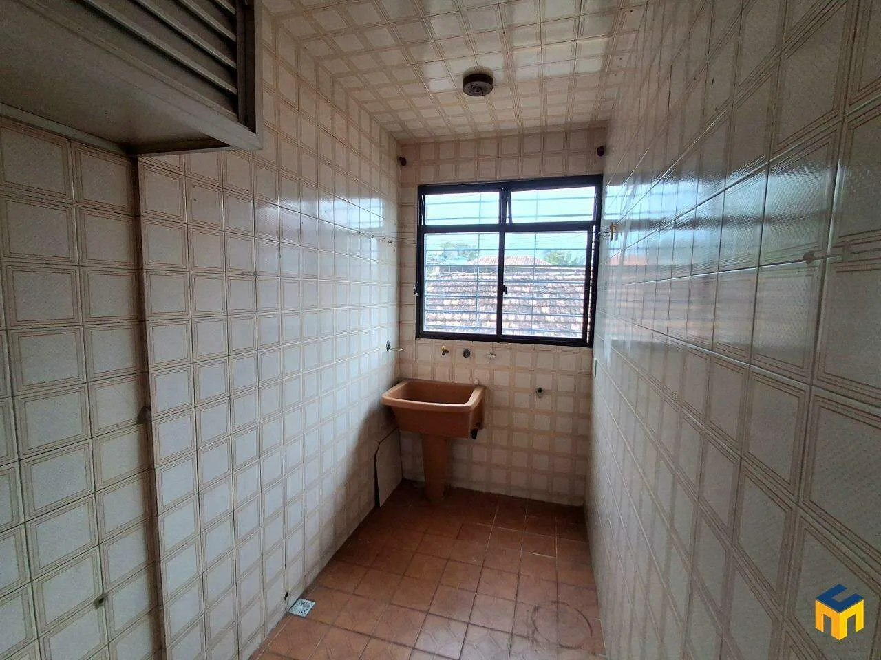 Apartment with 2 bedrooms, balcony and 1 parking spot — photo 20