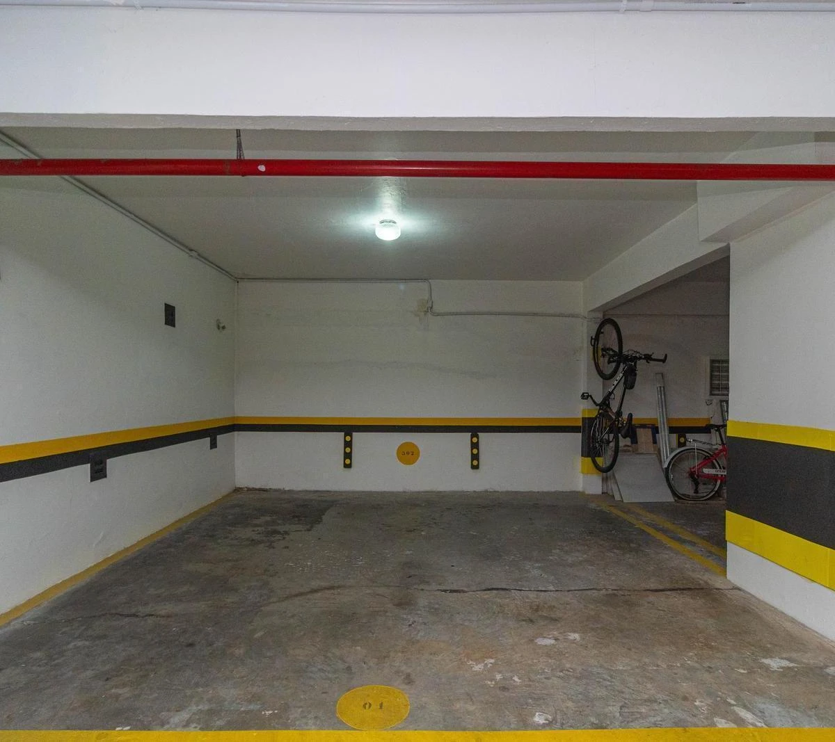 2-bedroom apartment with a bathtub in Curitiba — photo 6