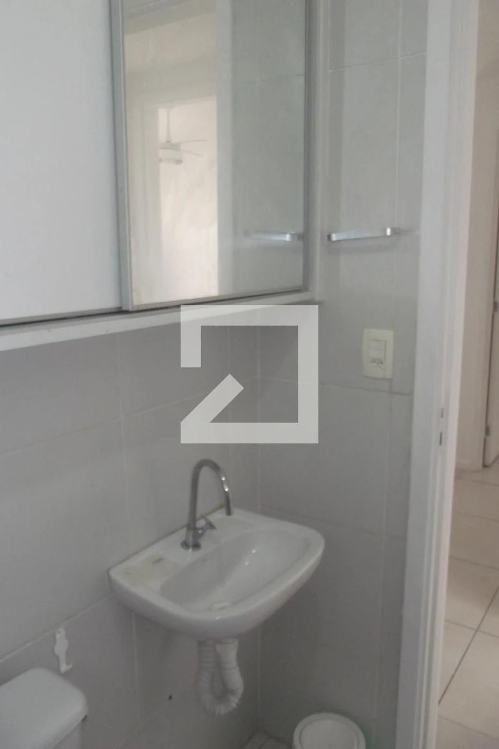 Furnished apartment with 3 bedrooms and enclosed balcony — photo 36