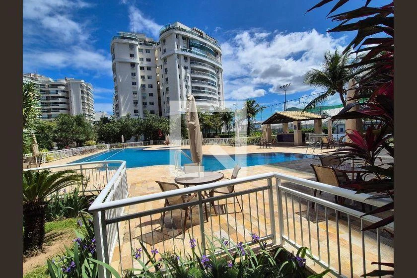 Furnished 3-bedroom apartment with balcony and views — photo 49