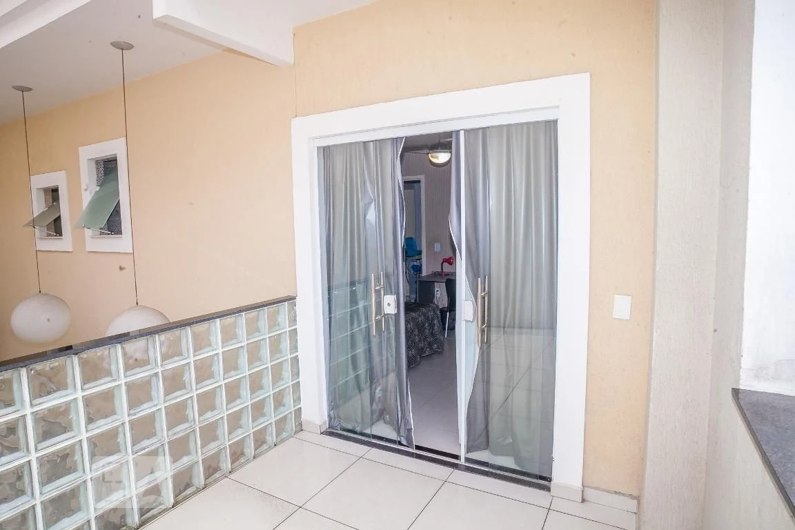 Власний басейн та 4 спальні: будинок 330 м² — photo 6
