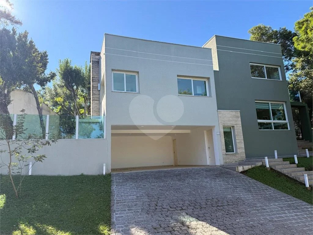 5-bedroom house with floor-to-ceiling windows — photo 4