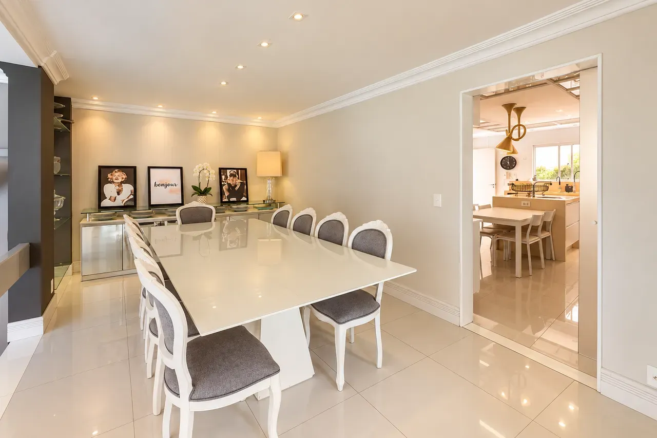 Furnished house, 1100 m², with a glass-enclosed balcony — photo 39