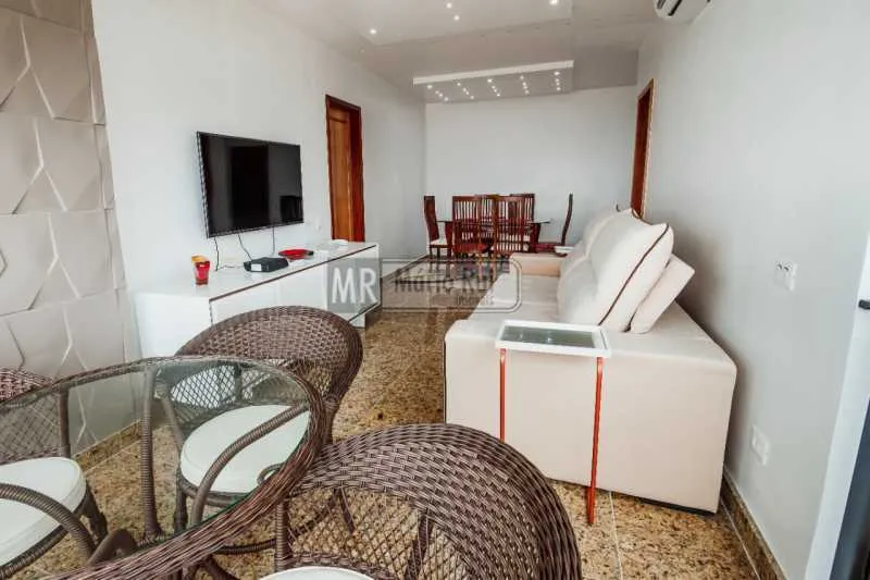 2-bedroom apartment in a building with a sauna — photo 9