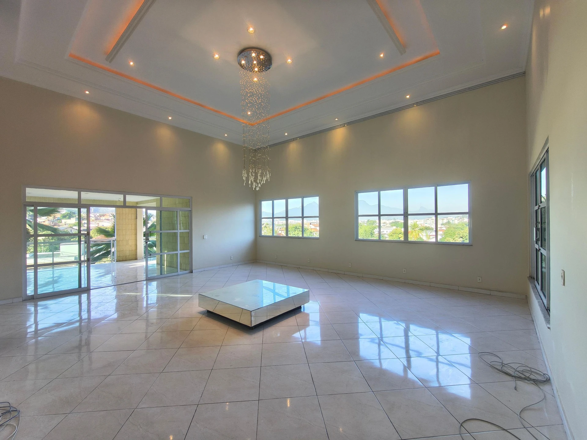 Condo house with 3 bedrooms and a balcony — photo 3