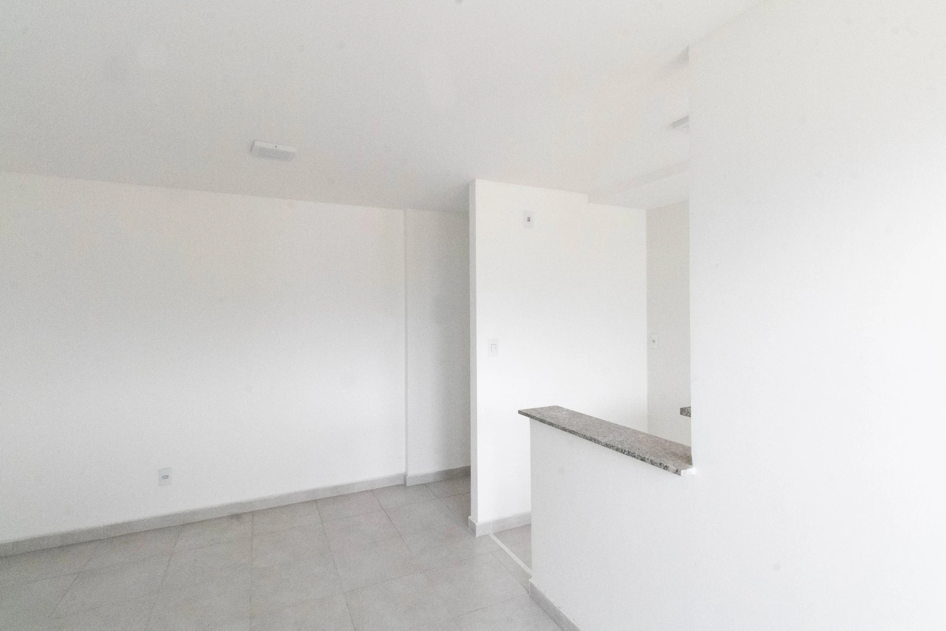 2-bedroom apartment in a building with a gym — photo 20