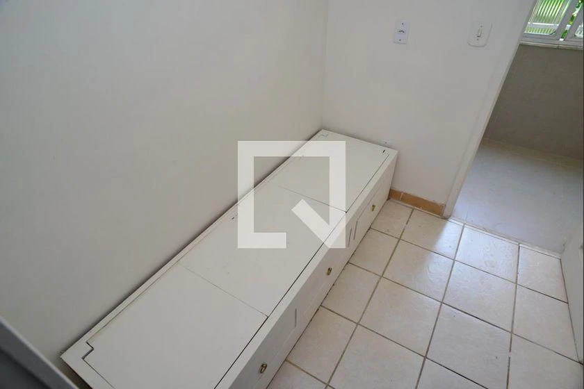 2-bedroom apartment in a building with a gym — photo 28