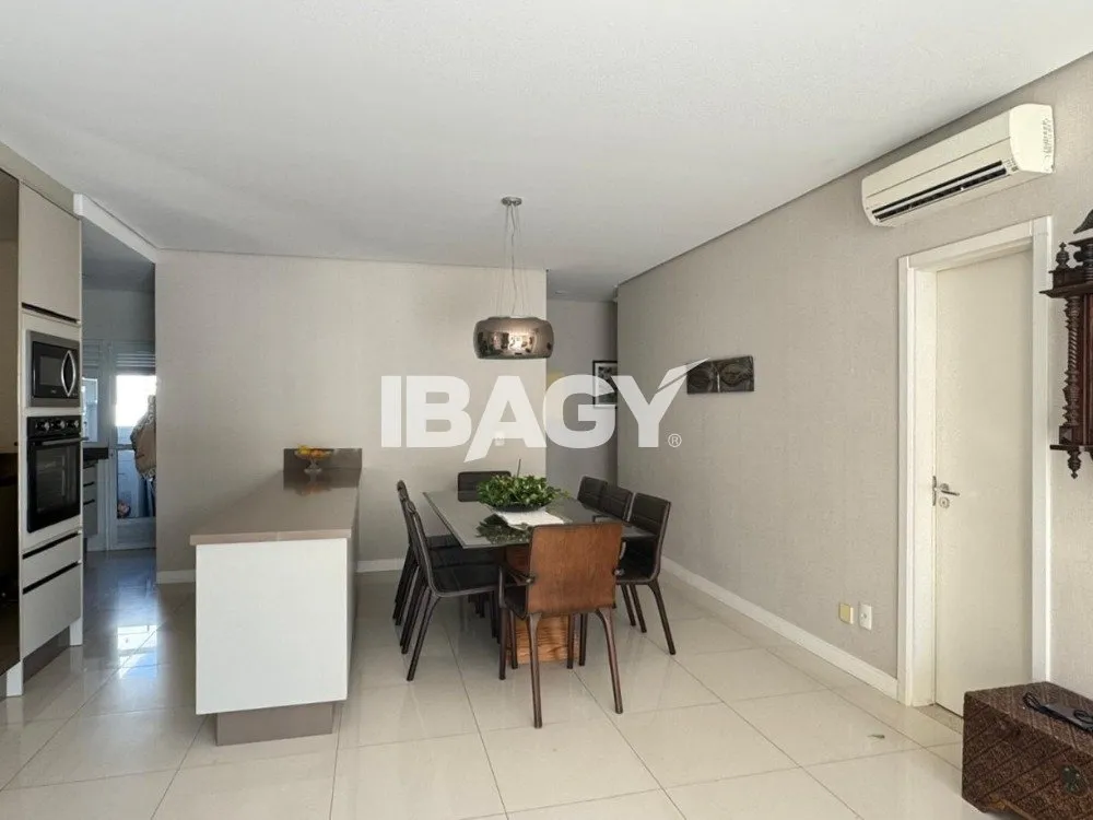 Apartment, 277 m², with a grill on the balcony — photo 2