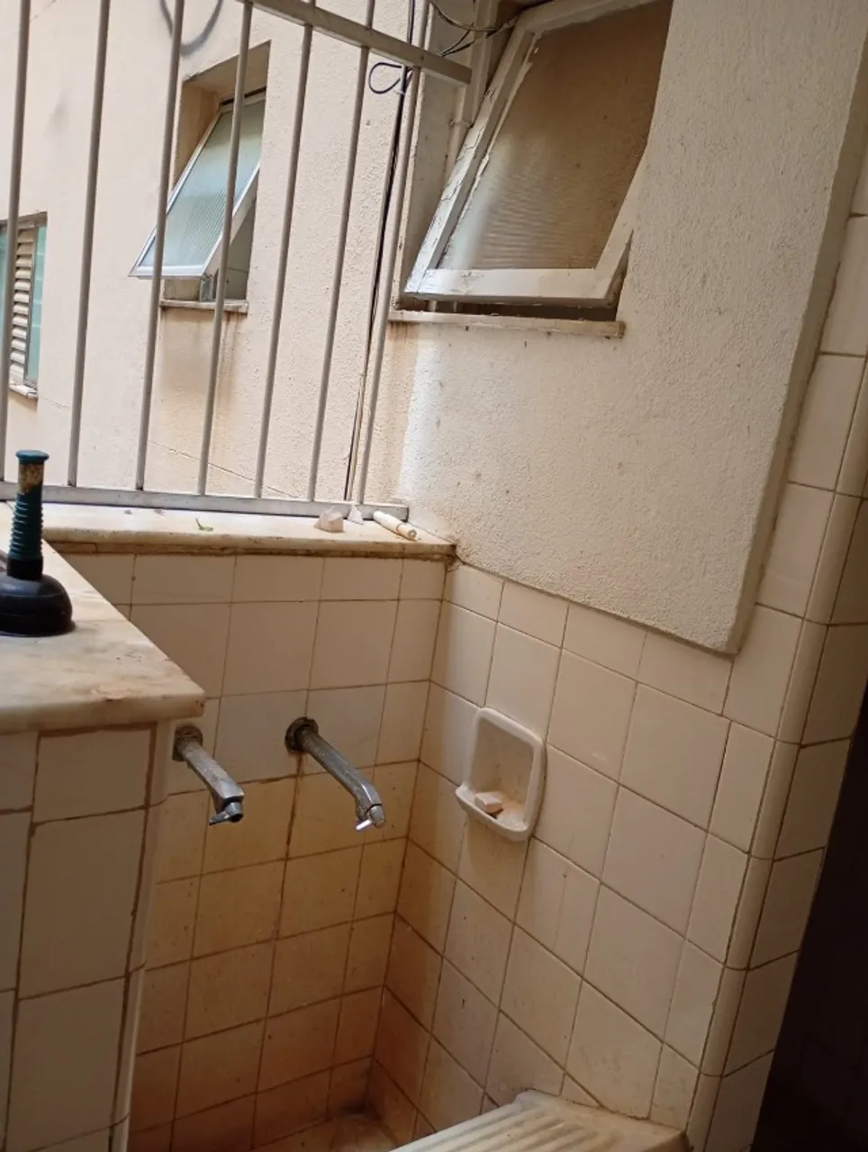 Unfurnished 2-bedroom apartment with 2 bathrooms — photo 13