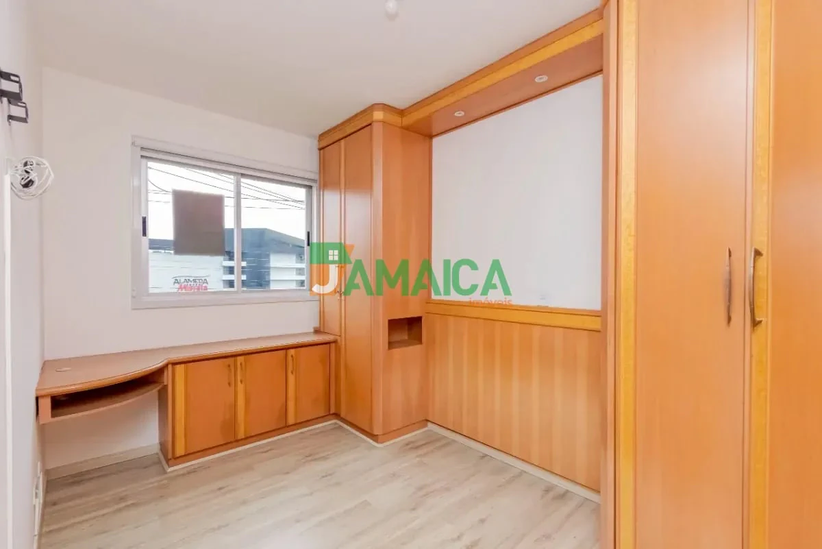 Home office in a 3-bedroom apartment, 80 m² — photo 3