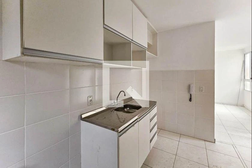 2-bedroom apartment in a building with a gym — photo 10
