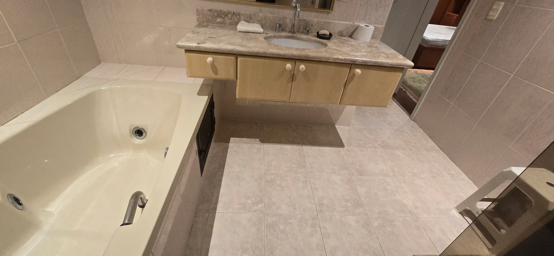 Penthouse with 4 bedrooms and 3 bathrooms — photo 29