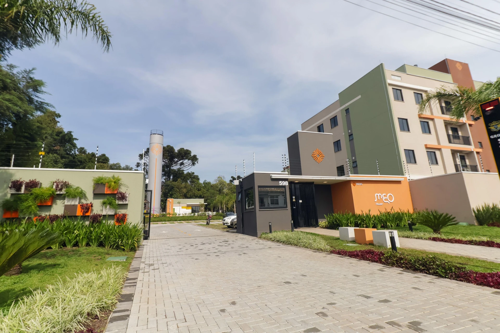 3-bedroom apartment with a grill on the balcony in Curitiba — photo 9