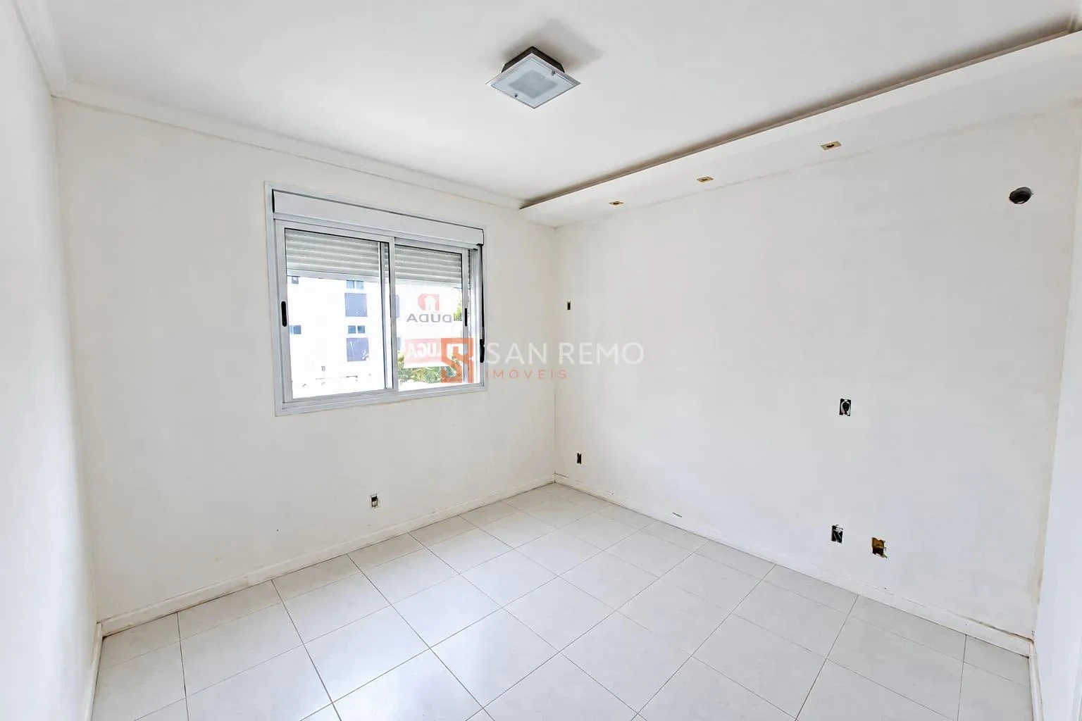Balcony with a grill in a 3-bedroom apartment, 87 m² — photo 18