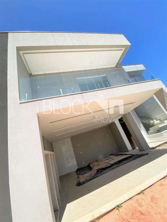 Condominium house with 4 en-suite rooms and open kitchen — photo 16