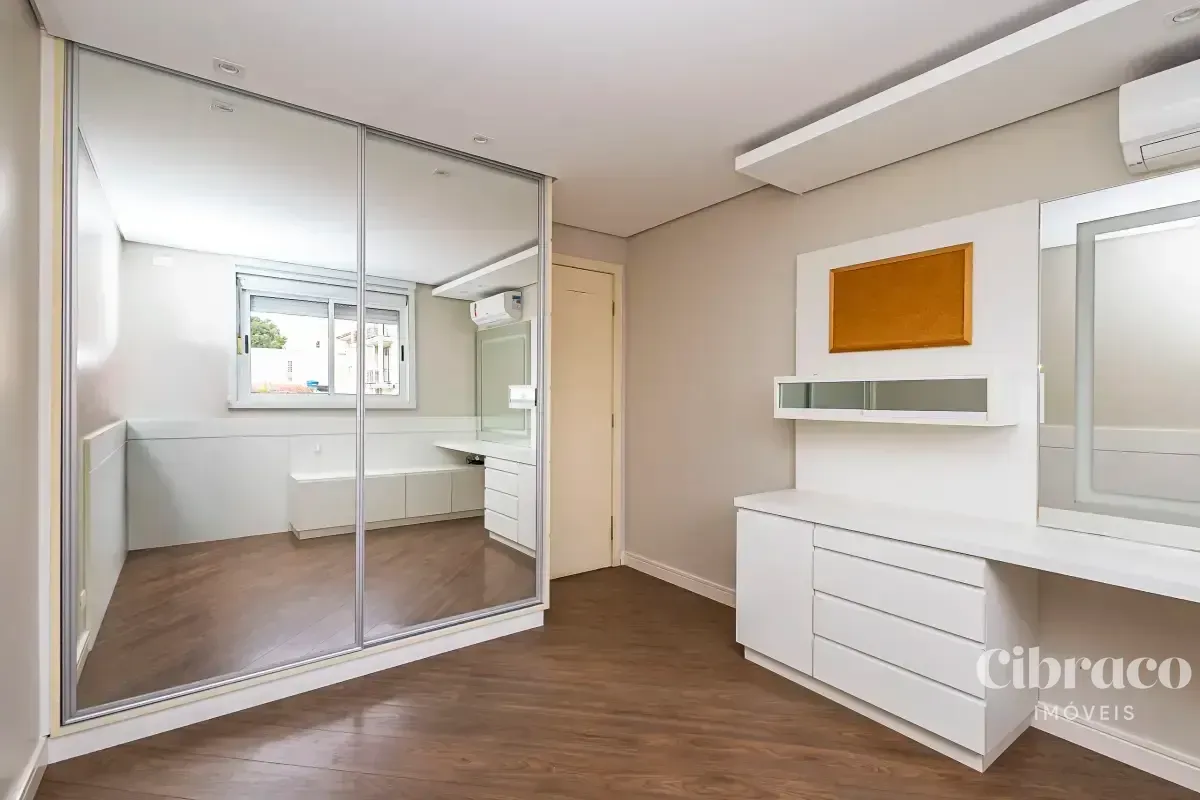 House with 3 bedrooms and a gas-stove open-plan kitchen — photo 22