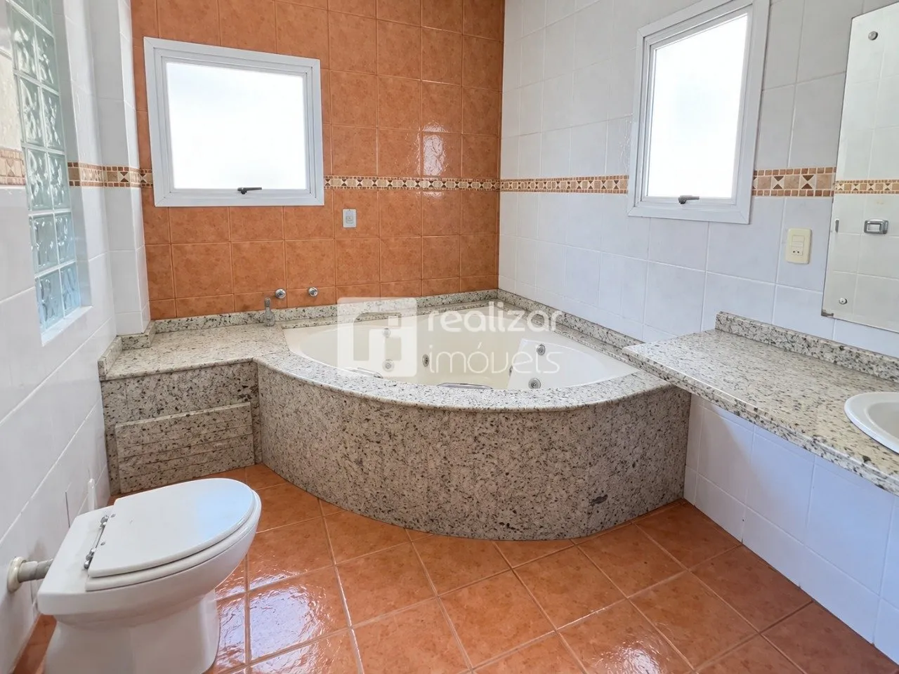 Будинок із 3 спальнями та садом — photo 14