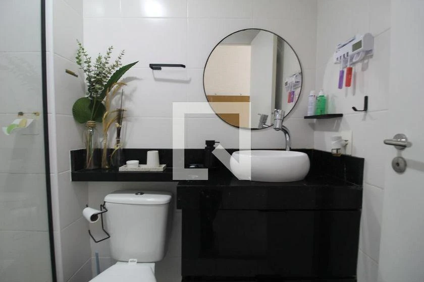 3-bedroom apartment in a building with a gym — photo 45
