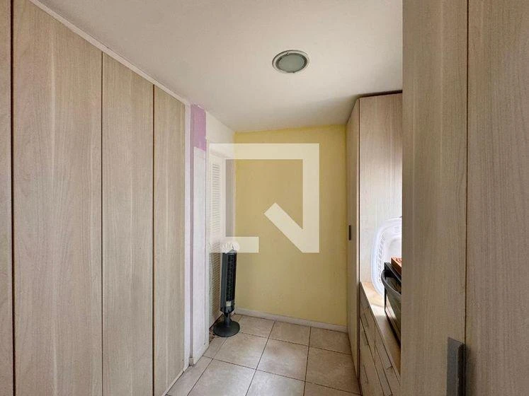Furnished apartment, 132 m², with a glass-enclosed balcony — photo 40