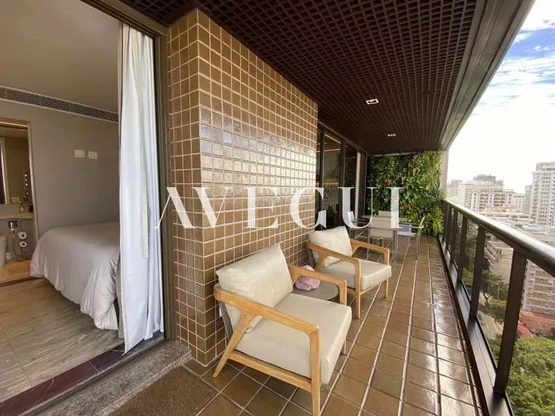 Furnished apartment with open-plan kitchen and views — photo 13
