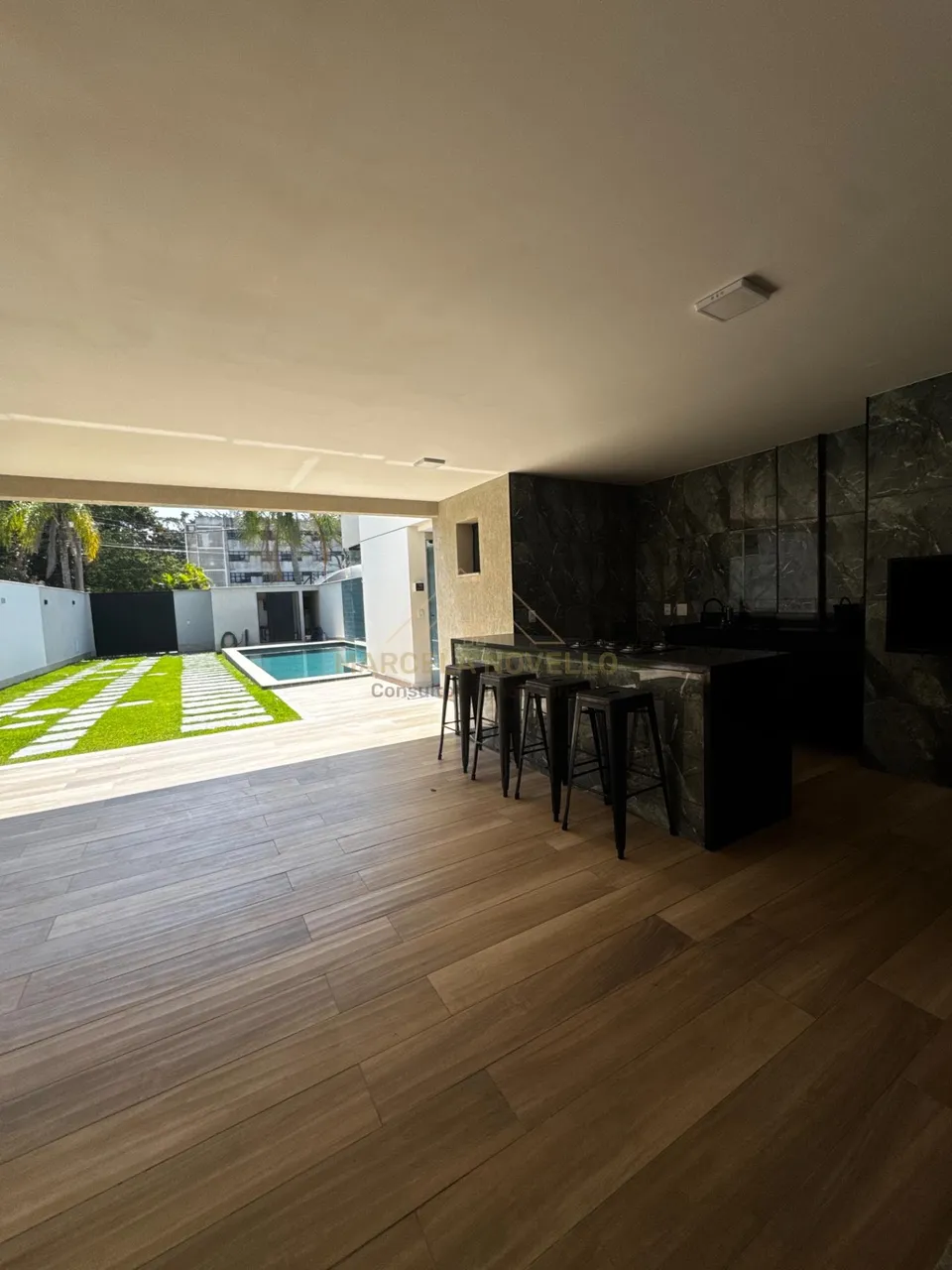 Casa de 5 quartos com cozinha americana e 3 banheiros — photo 2