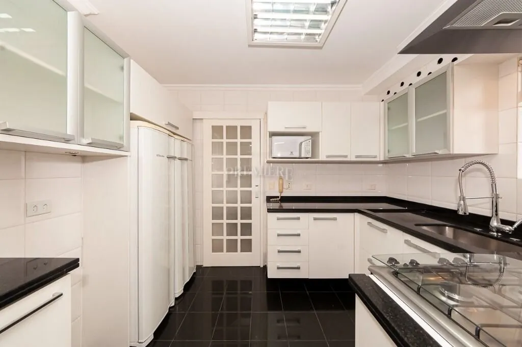 4-bedroom apartment with private barbecue — photo 20