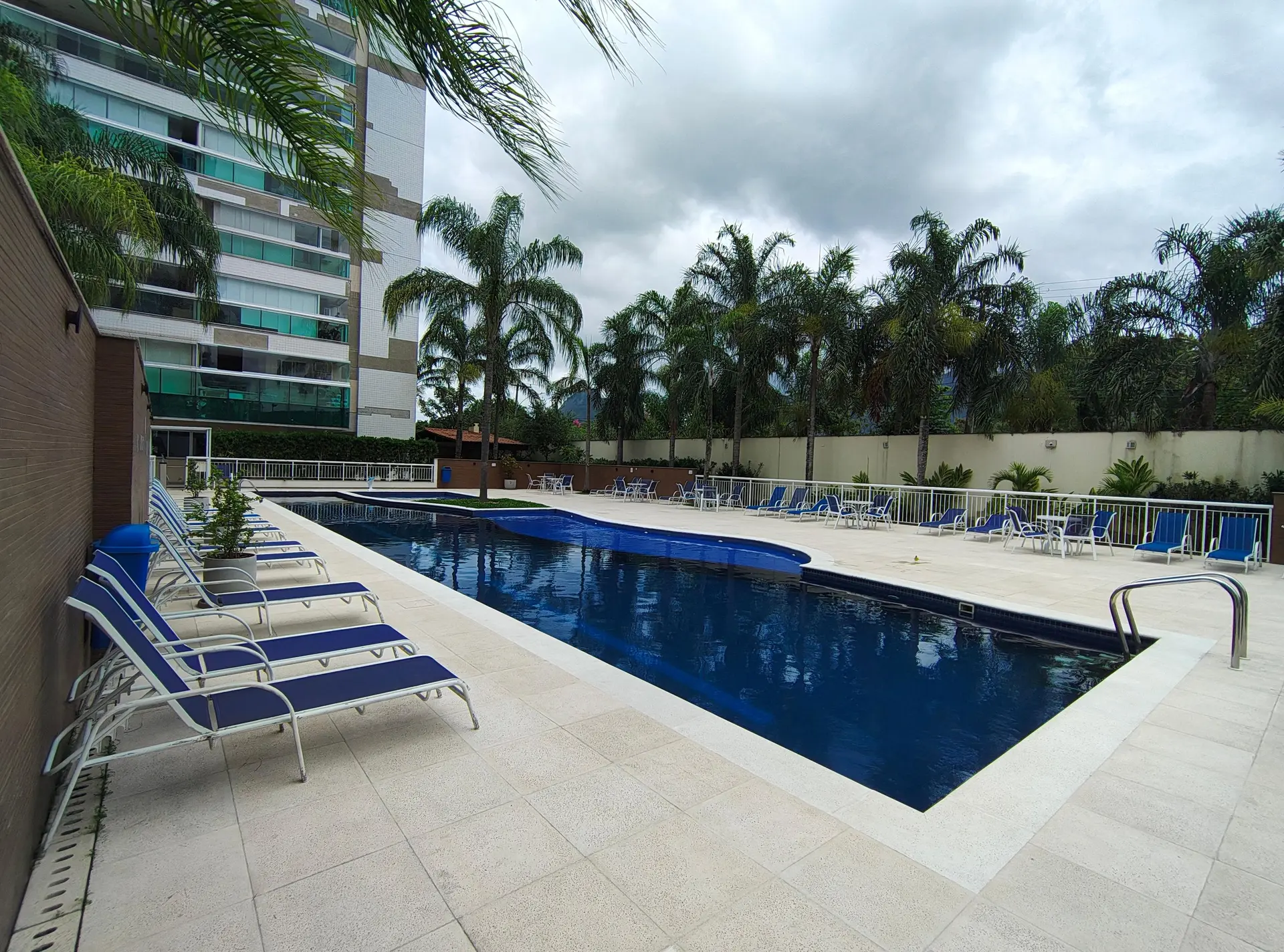 Rental apartment with 3 bedrooms and enclosed balcony — photo 38