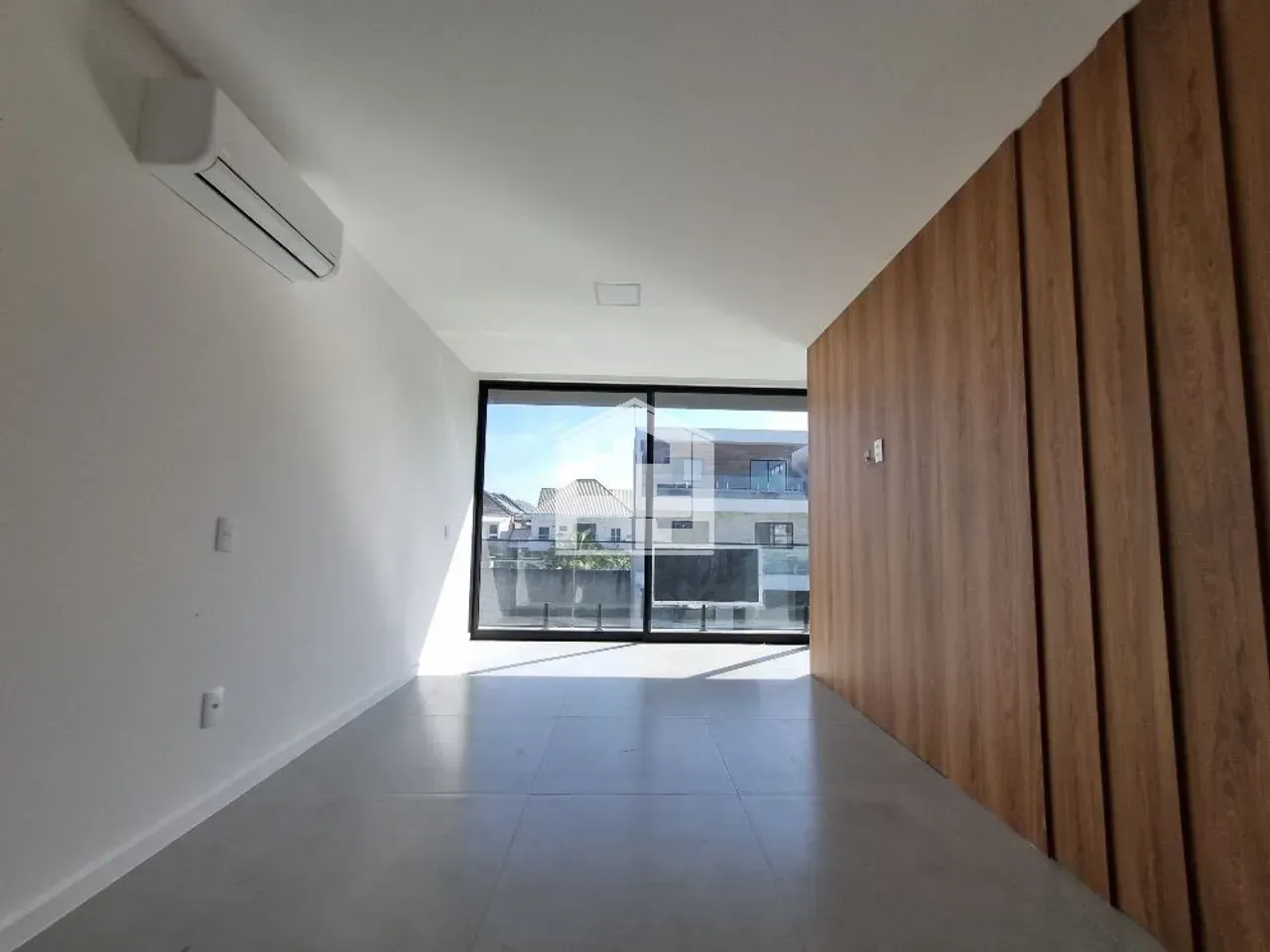 Triplex house with 4 bedrooms and 5 bathrooms, 2 parking — photo 13