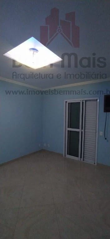 Unfurnished 4-bedroom apartment with closed kitchen — photo 17