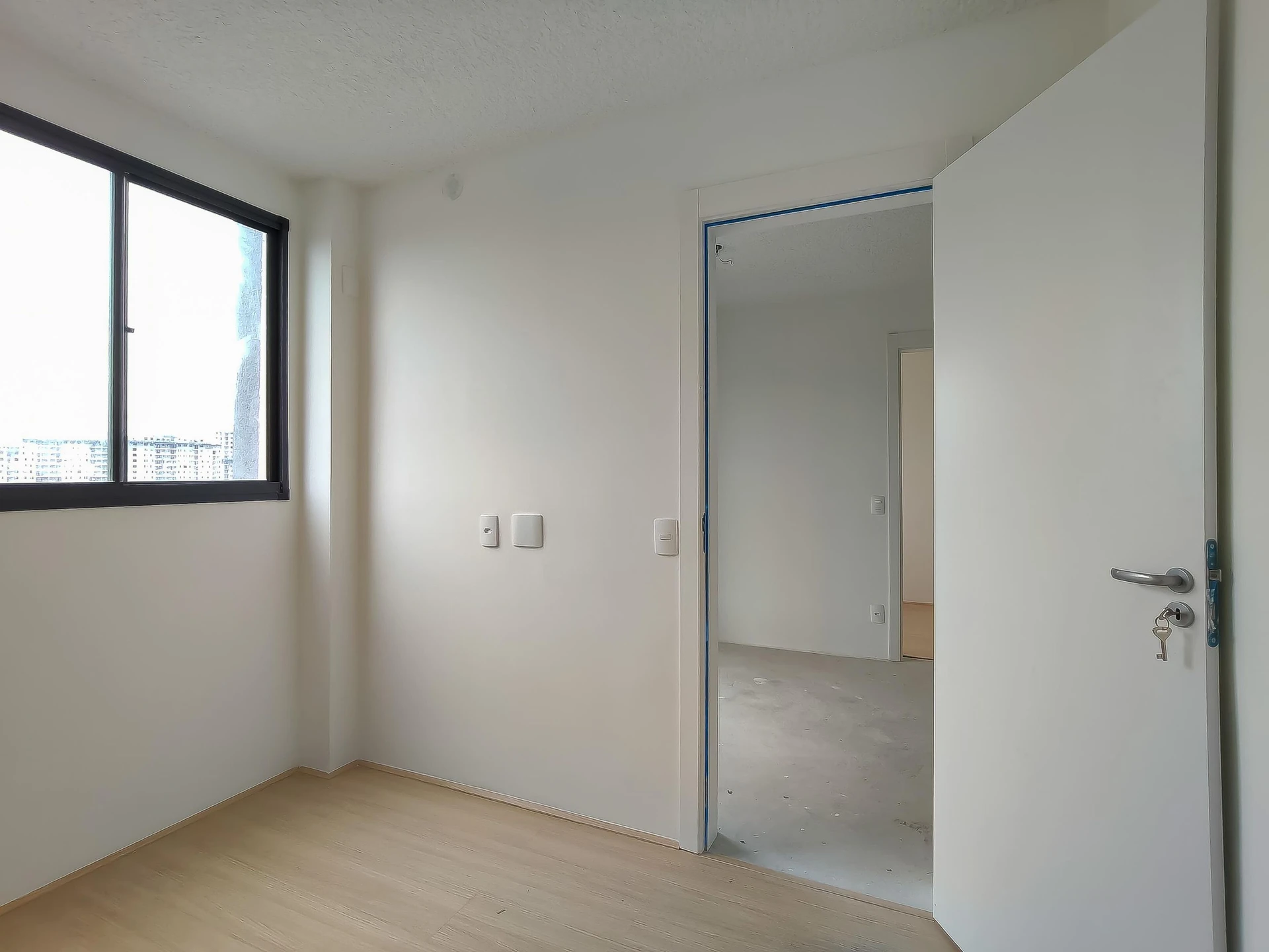 Apartment, 38 m², with a glass-enclosed balcony — photo 17