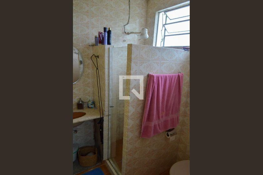 House with 5 bedrooms, balcony and 650 m² — photo 2