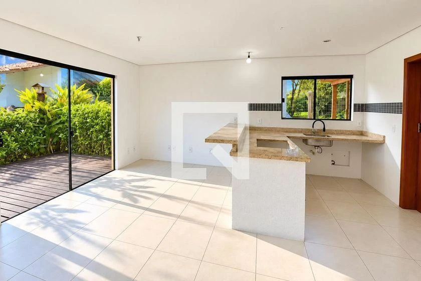 Casa de 2 dormitorios con balcón gourmet en Florianópolis — photo 4
