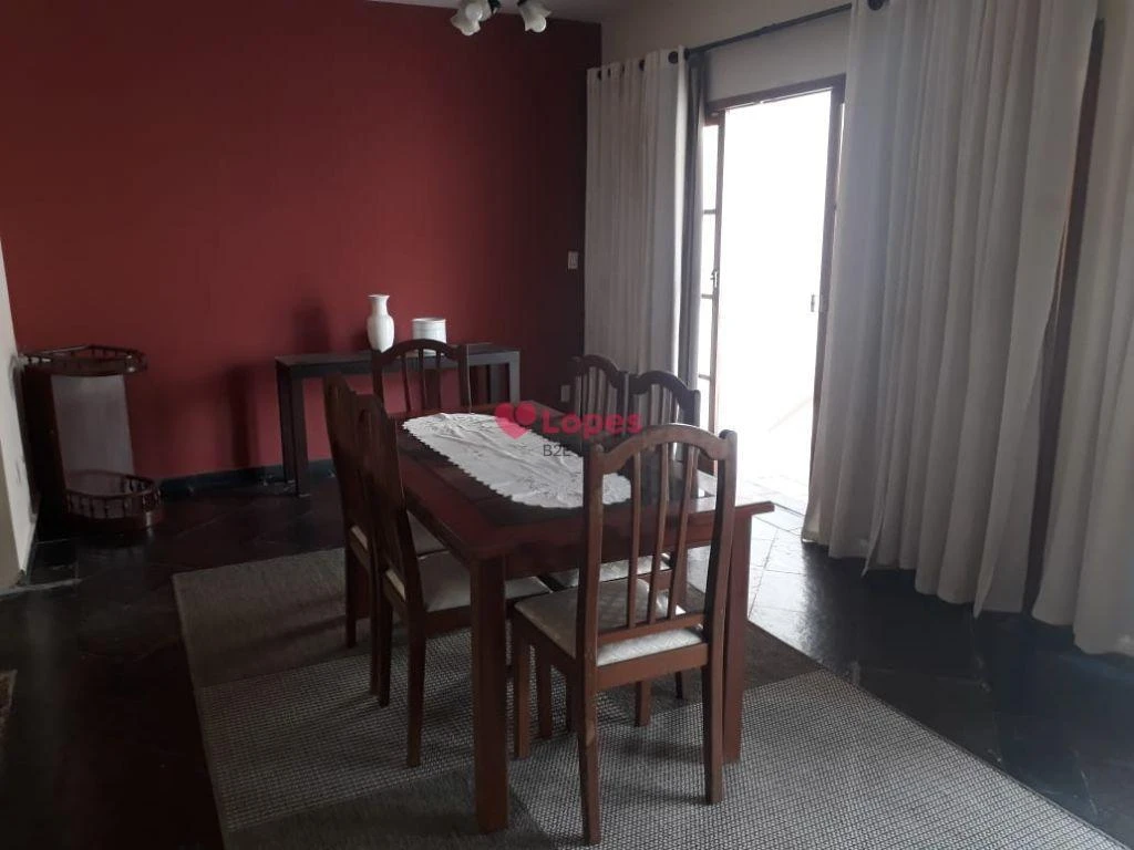 Mountain view in a 4-bedroom house, 431 m² — photo 24