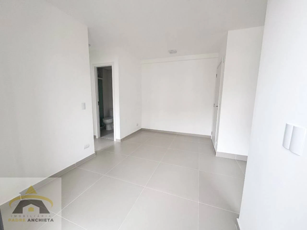 2-bedroom apartment with a home office in Curitiba — photo 9