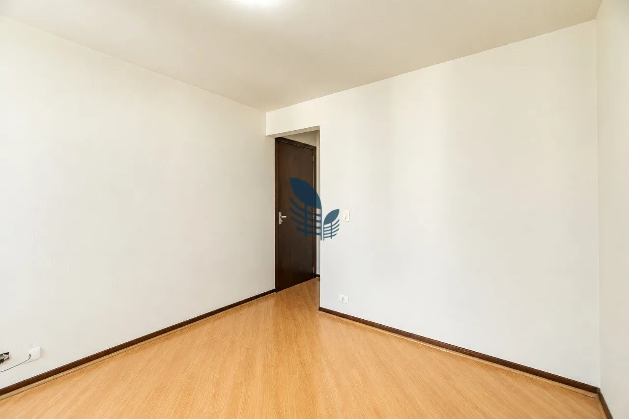 Apartment on the 15th floor with wood or laminate floors — photo 13