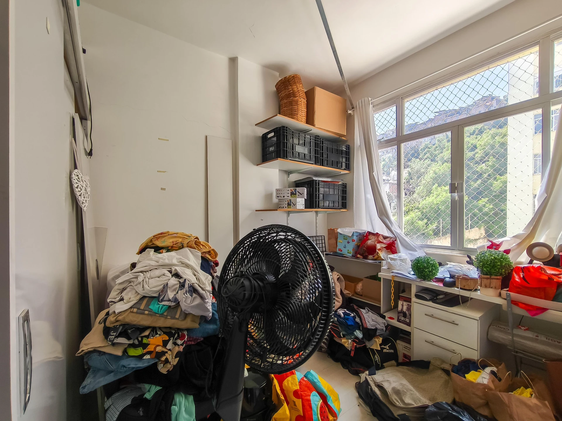 3-bedroom apartment with a walk-in closet — photo 54