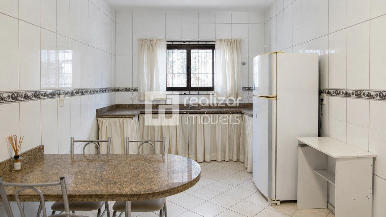 House with 3 bedrooms and a private garden