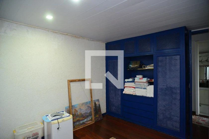 5-bedroom house with a water view — photo 21