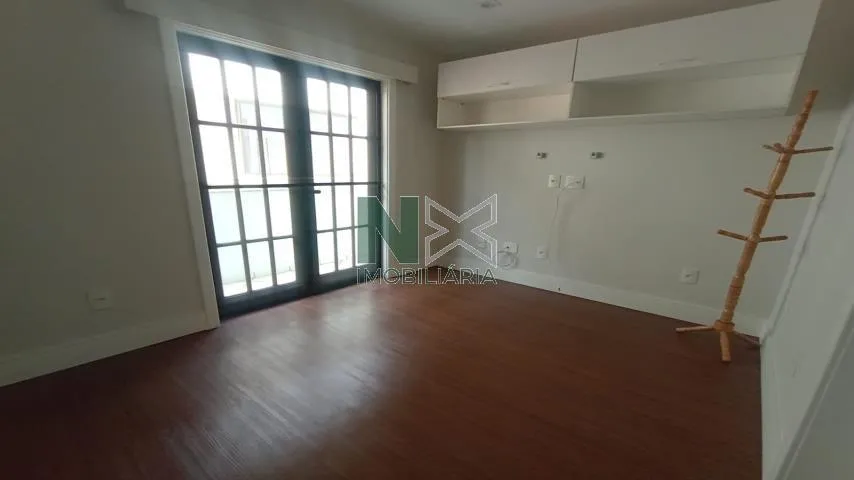 200 m² house with a grill on the balcony and a garden — photo 28