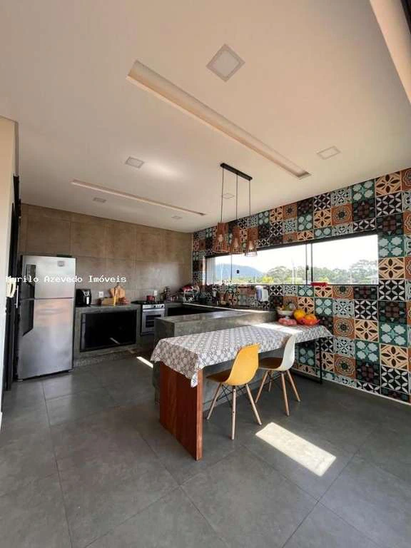 Furnished house with gas open-plan kitchen and 5 bedrooms — photo 2