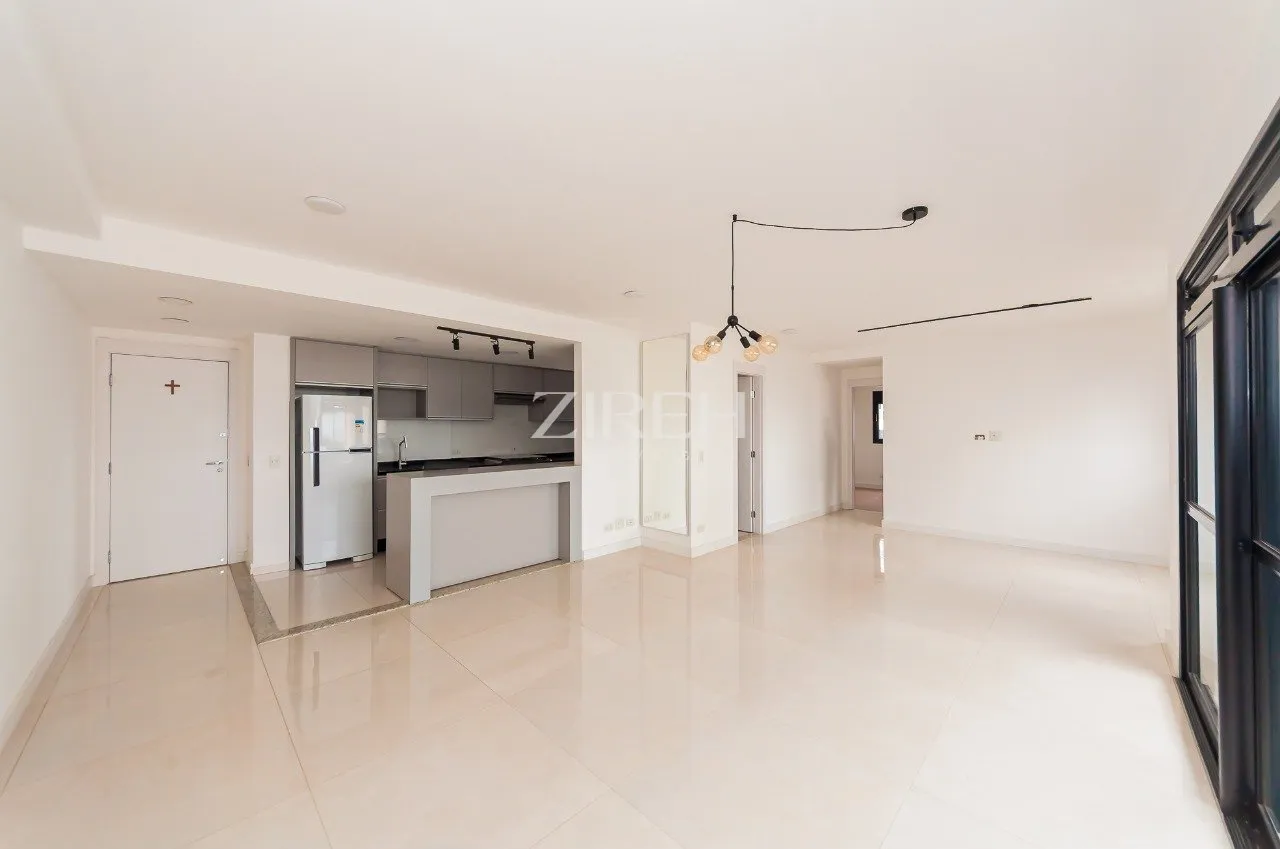 2-bedroom apartment in a building with a tennis court — photo 13