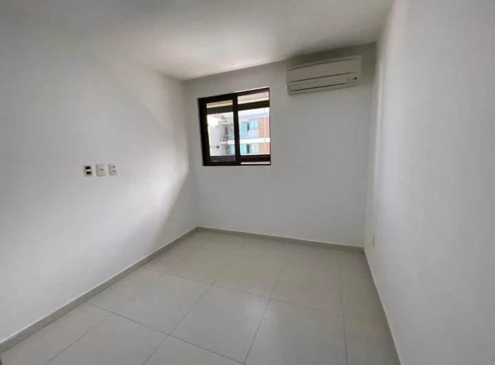 2-bedroom apartment with enclosed balcony and BBQ — photo 8