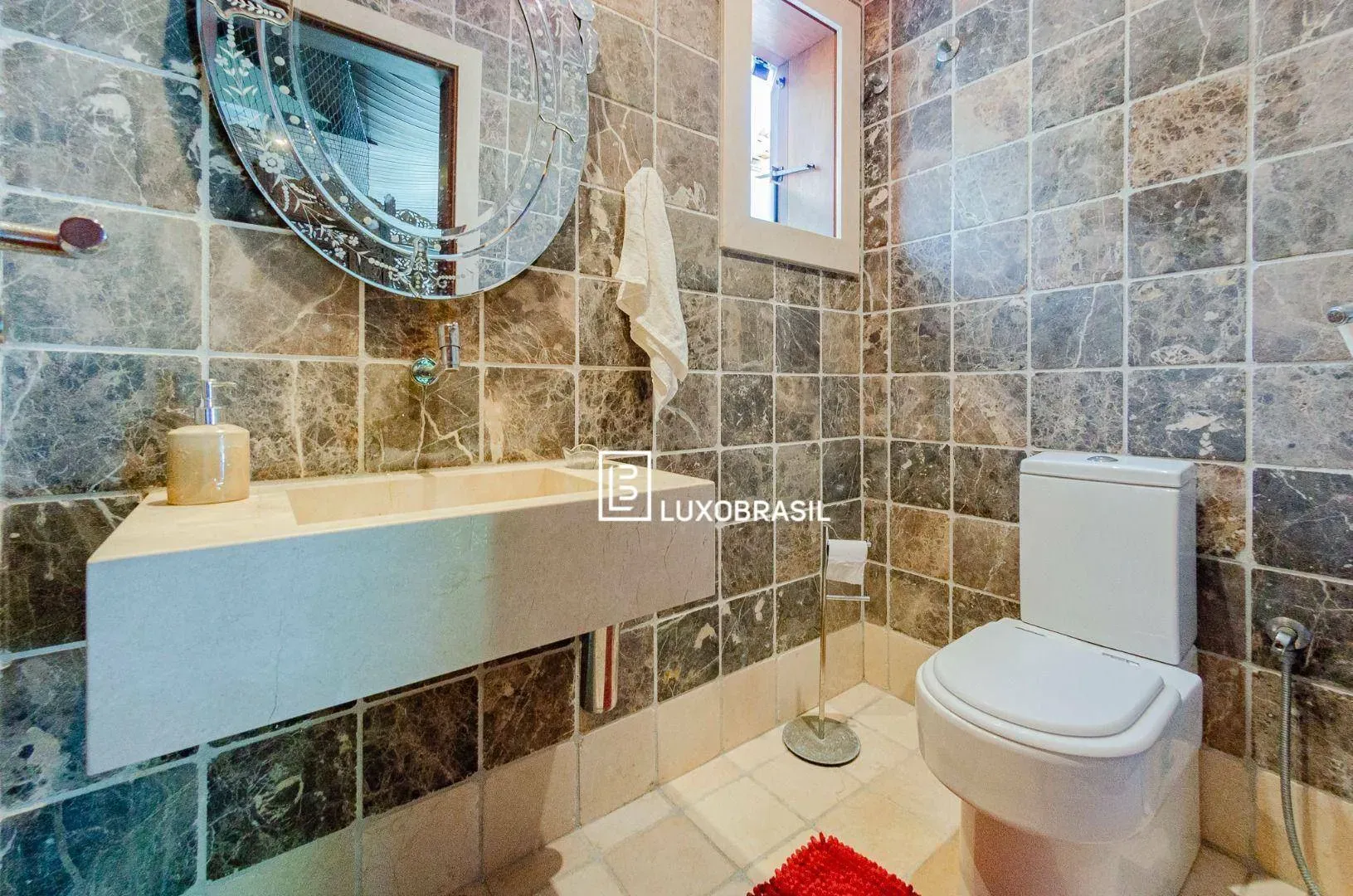 Furnished house with 6 en-suite bedrooms and 9 parking — photo 28
