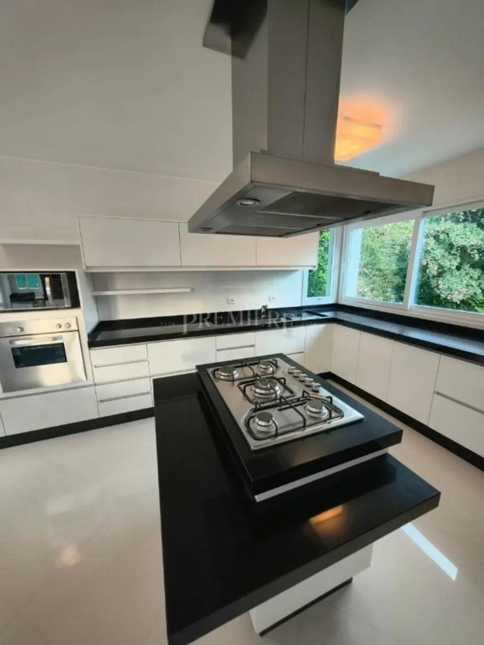 Будинок на 5 кімнат із балконом і 400 м² — photo 14