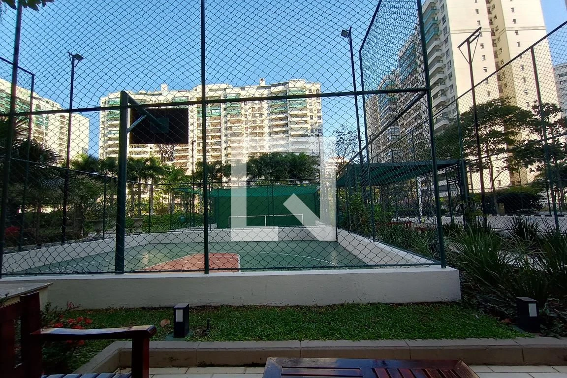 Furnished 3-bedroom apartment with 3 bathrooms and balcony — photo 68