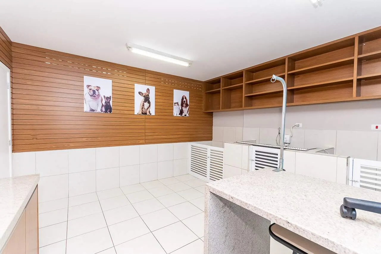 Apartment with open-plan kitchen and 4 bedrooms — photo 36